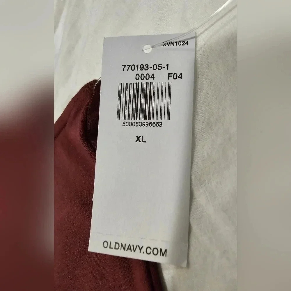 Old Navy, Size XL, Dark Red Sleeveless Crop - Picture 7 of 9